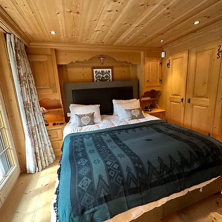 Luxurious Alpine Getaway At Park Gstaad