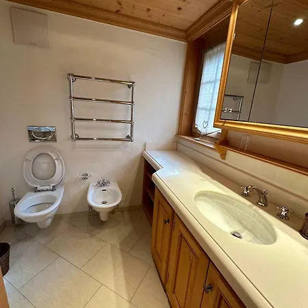 Luxurious Alpine Getaway At Park Lägenhet *