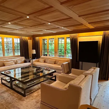 Luxurious Alpine Getaway At Park Lägenhet Gstaad