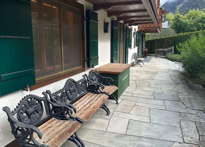 Luxurious Alpine Getaway At Park Apartment Gstaad