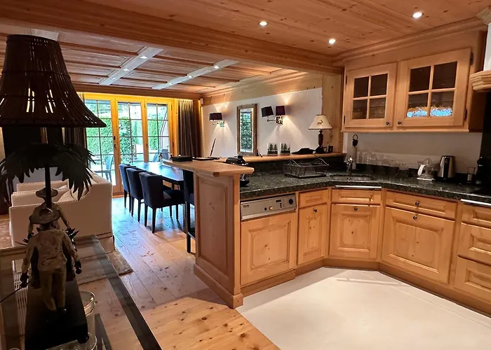 Apartment Luxurious Alpine Getaway At Park