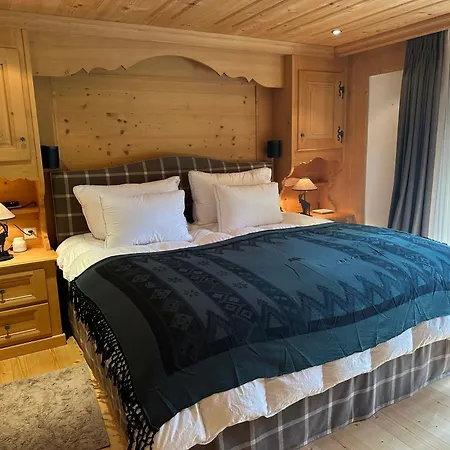 Luxurious Alpine Getaway At Park *