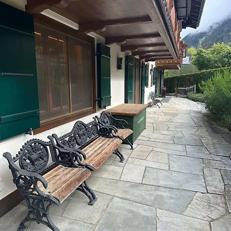 Luxurious Alpine Getaway At Park Apartament Gstaad